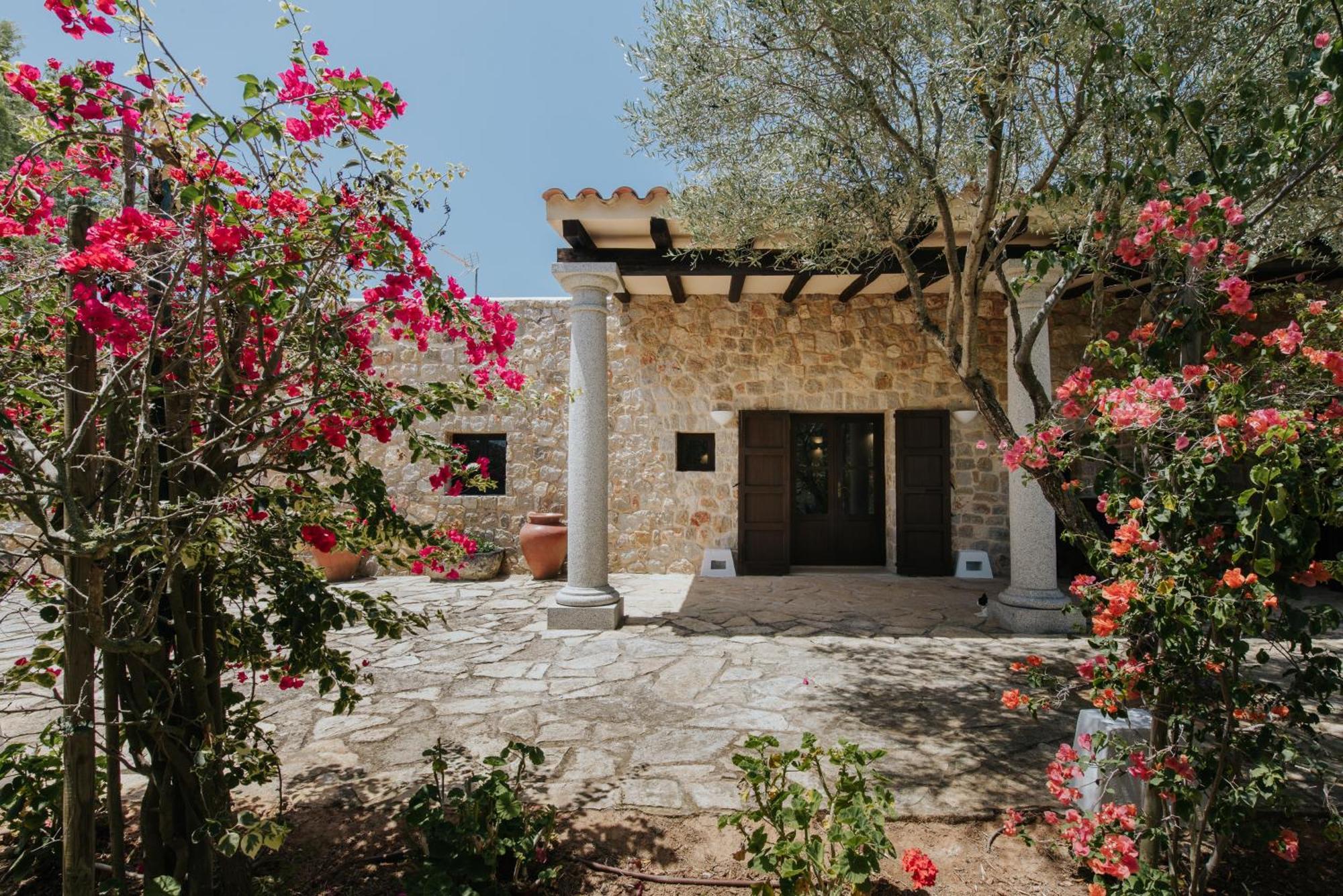 Bed and Breakfast Paissa d'en Bernat à Cala Tarida  Extérieur photo