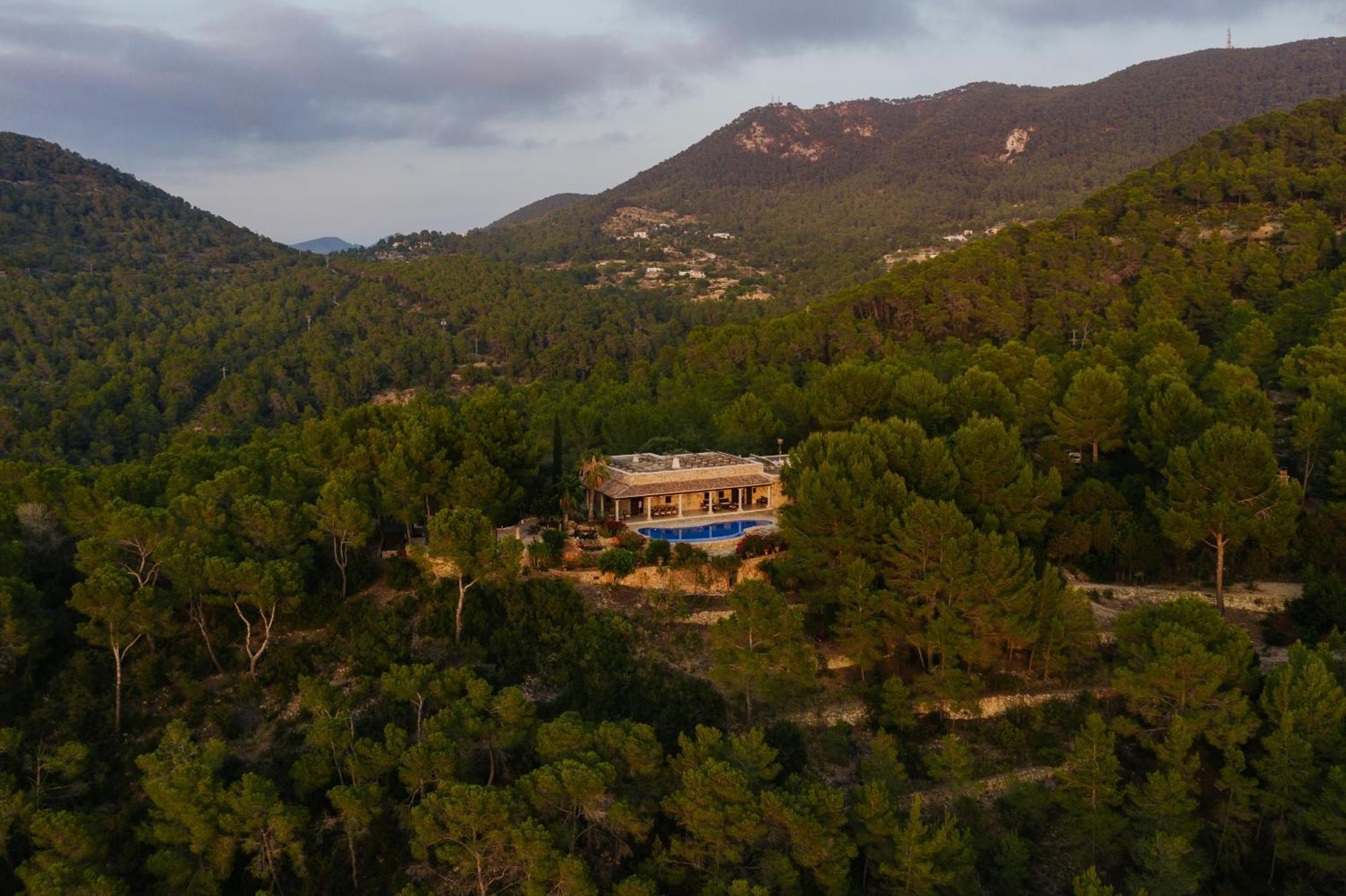 Bed and Breakfast Paissa d'en Bernat à Cala Tarida  Extérieur photo
