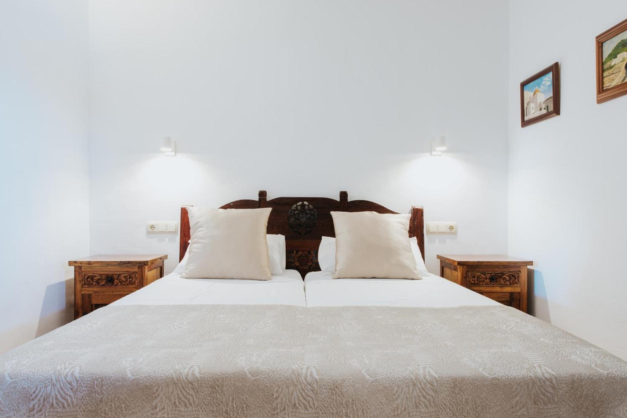 Bed and Breakfast Paissa d'en Bernat à Cala Tarida  Extérieur photo